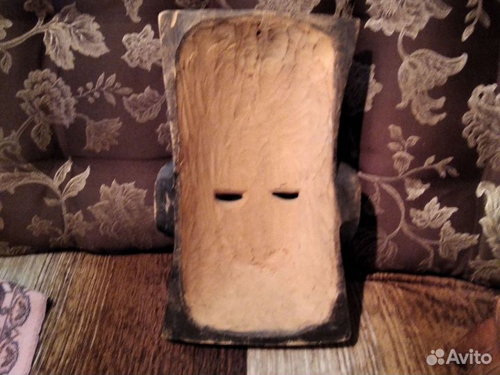 Африканские маски из дерева