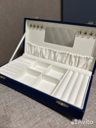 Шкатулка для украшений новая