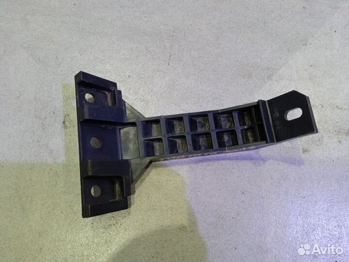 Кронштейн усилителя заднего бампера