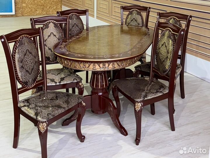Стол обеденный и стулья
