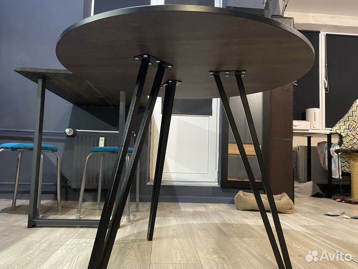 Кухонный стол