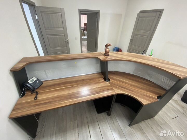 Стол ресепшен Berlin