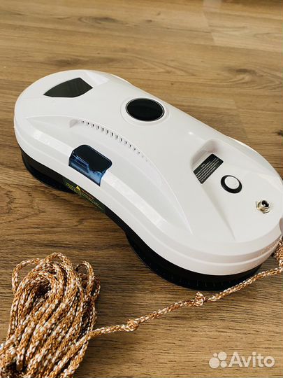 Аренда робота мойщика окон с расспылителем