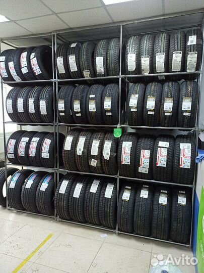 Kumho Crugen Premium KL33 205/70 R15 96T