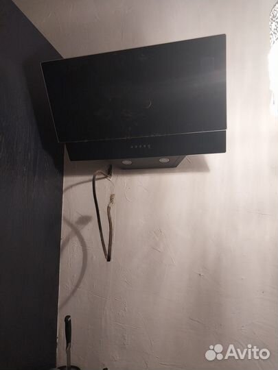 Кухонная вытяжка Küche KSM 600 BL