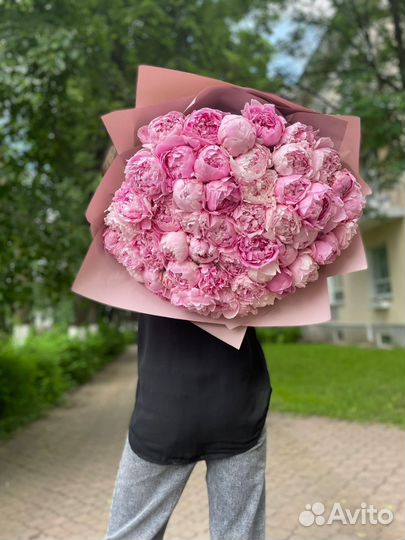 Пионы букет