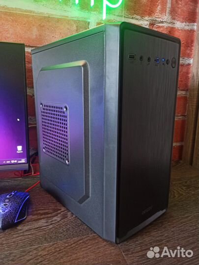 Пк для Учебы/Игр Xeon8ядер/DDR3 16Gb/SSD120Gb