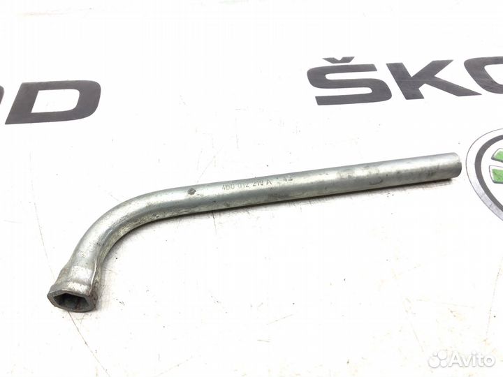 Балонный ключ Volkswagen Passat B7 1.8 cdab 2012