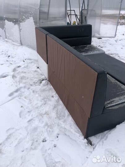 Кухонный уголок со спальным местом