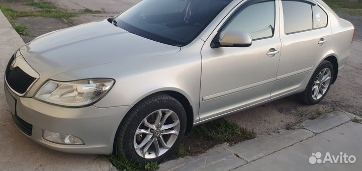 Skoda Octavia 1.6 МТ, 2011, 222 000 км