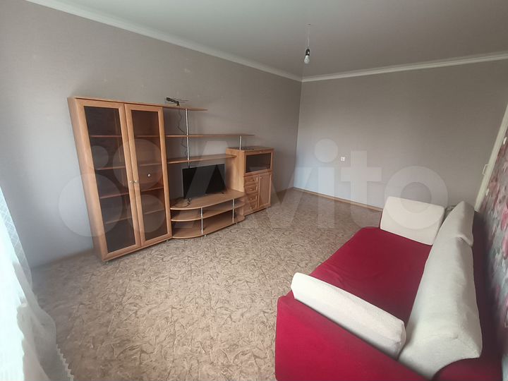 2-к. квартира, 50 м², 1/10 эт.