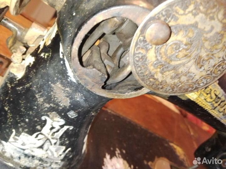 Швейная машинка зингер ножная