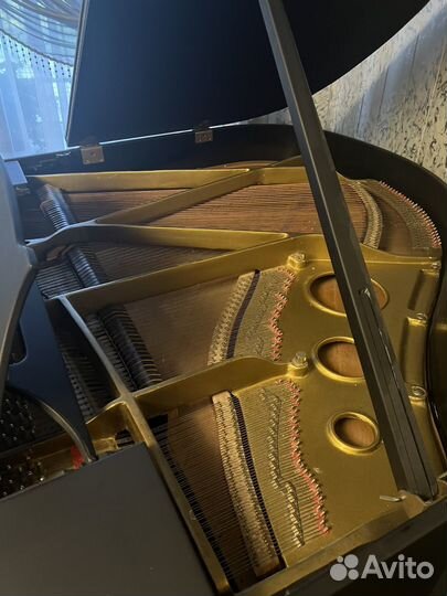 Рояль кабинетный