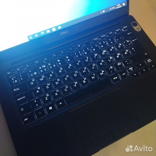 Ноутбук dell latitude 7300