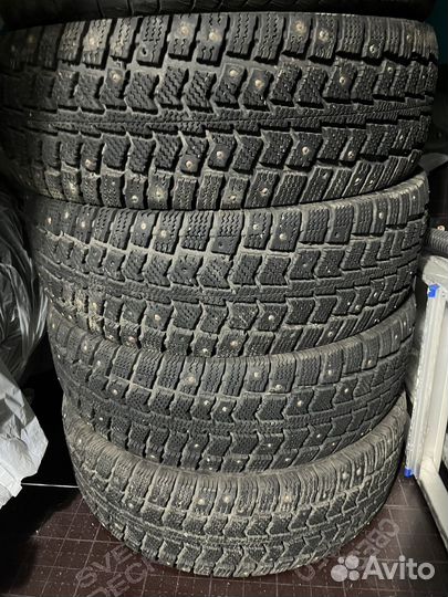 Viatti Vettore Inverno V-524 215/65 R15C