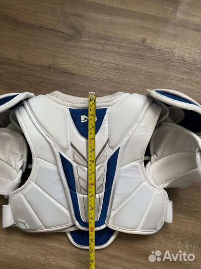 Нагрудник для хоккея, гамаши