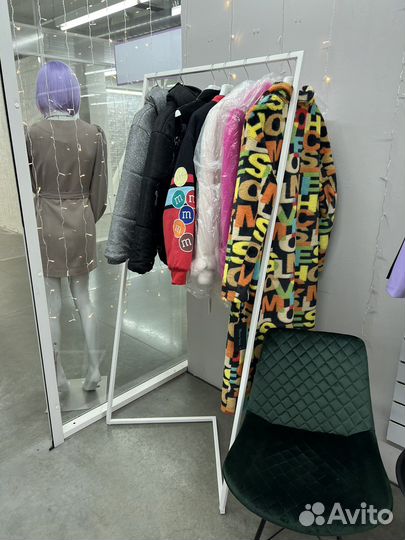 Вешало напольное