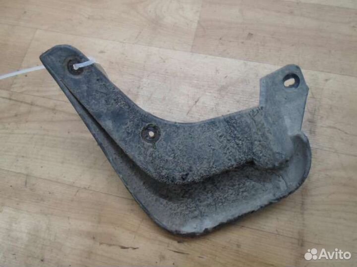 Брызговик передний правый Hyundai Getz 2002-2005