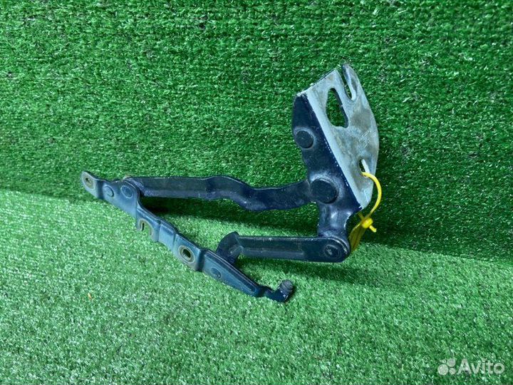 Петля багажника правая Audi A6 C5