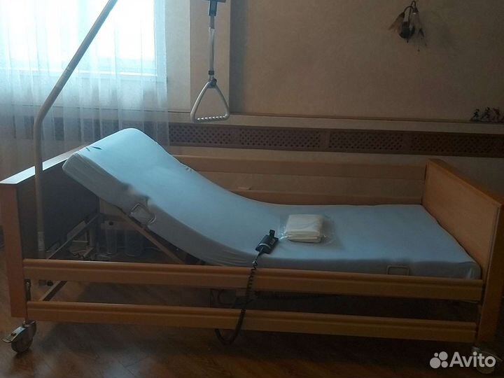 Медицинская функциональная кровать