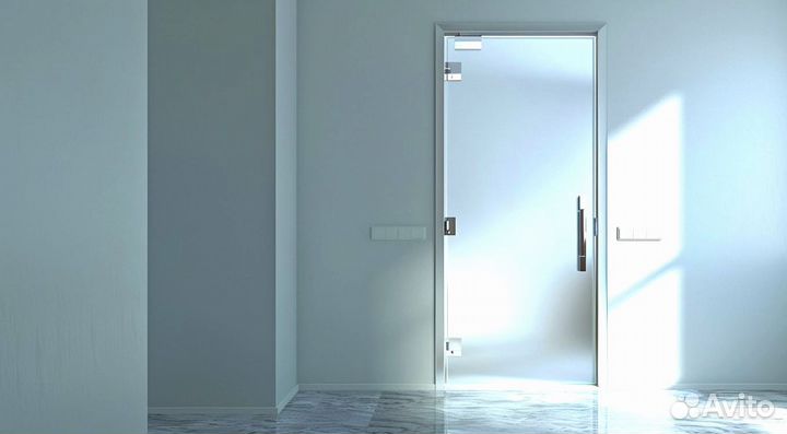 Стеклянная дверь на заказ