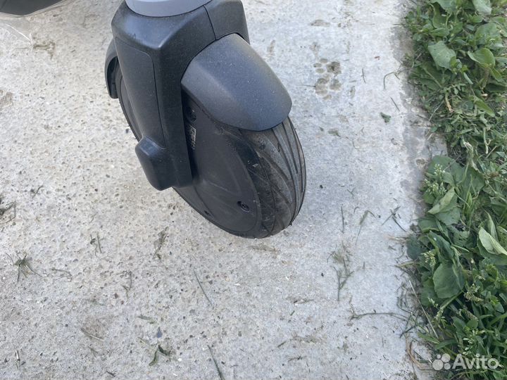 Электрический самокат Ninebot KickScooter ES3