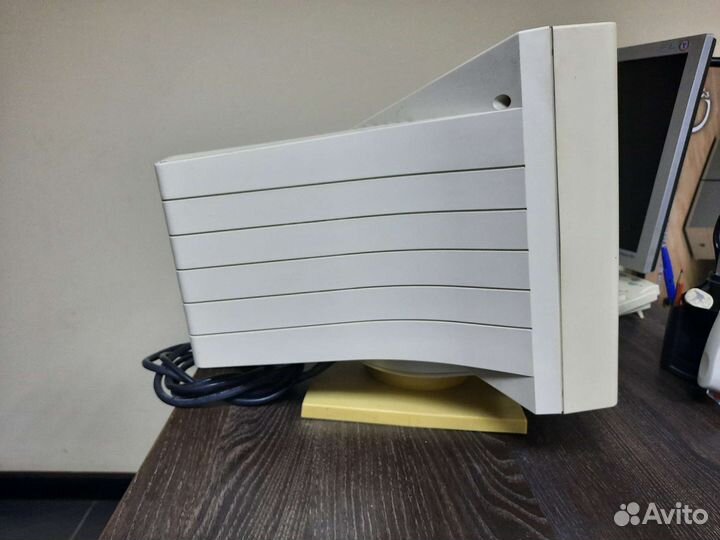 Ретро монитор