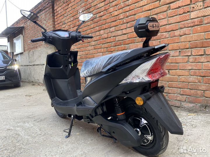 Электроскутер 72V20A 1200w