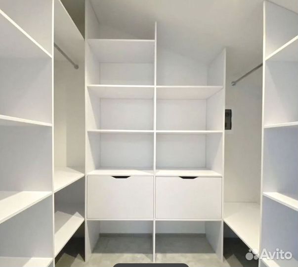 Гардеробная на заказ нестандартного размера