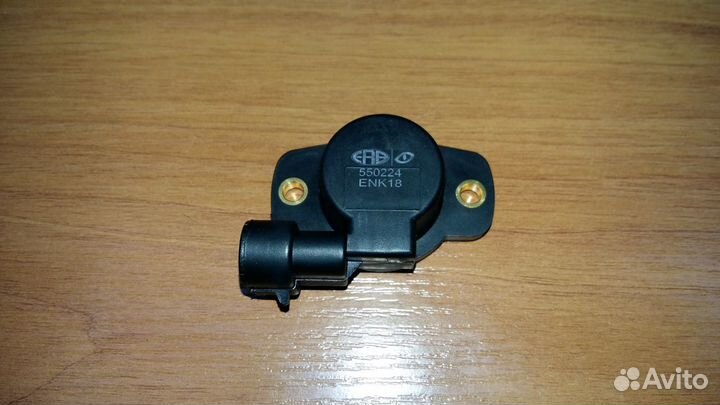 Датчик положения дроссельной заслонки Рено Логан