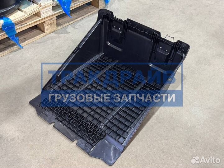 Крышка аккумулятора Скания 7 серия большая