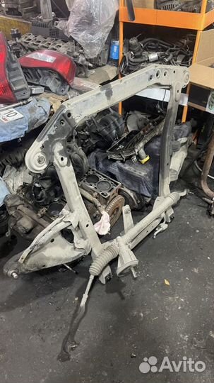 Renault Logan Подмоторная балка