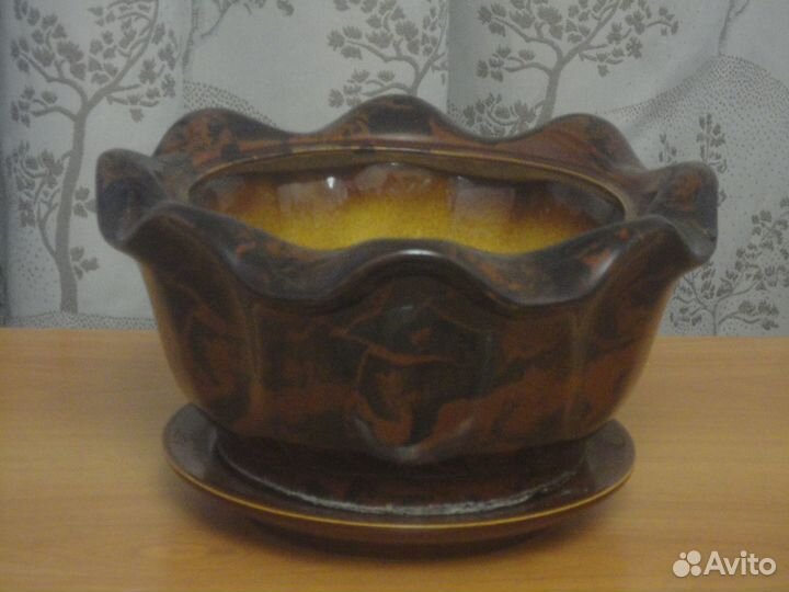 Керамические горшки для цветов. Напольные