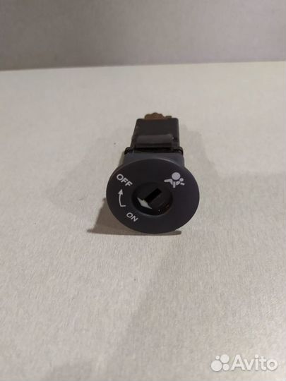 Выключатель airbag Nissan Qashqai 2008г