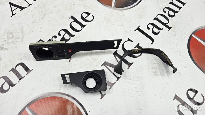 Пластик эл. рулевой колонки на Mercedes W124