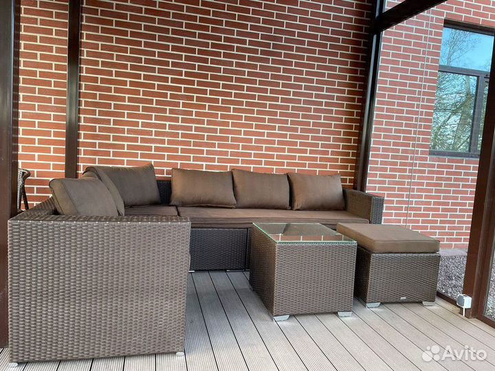 Кресло из ротанга / уличная мебель