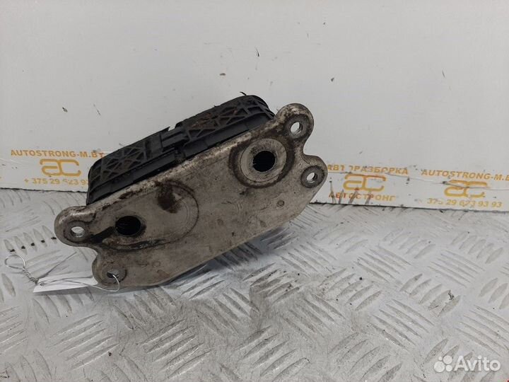 Теплообменник масляного фильтра Volvo XC70 2 2005