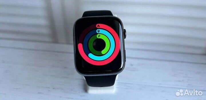 Apple watch серебристого цвета