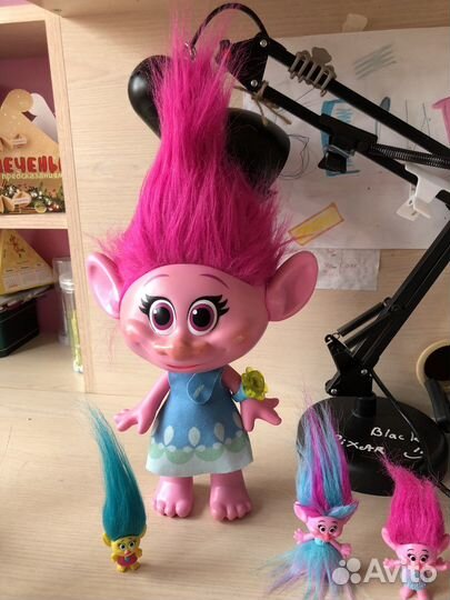 Поющая Поппи из мультика Тролли