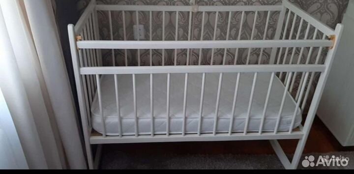 Детская кроватка