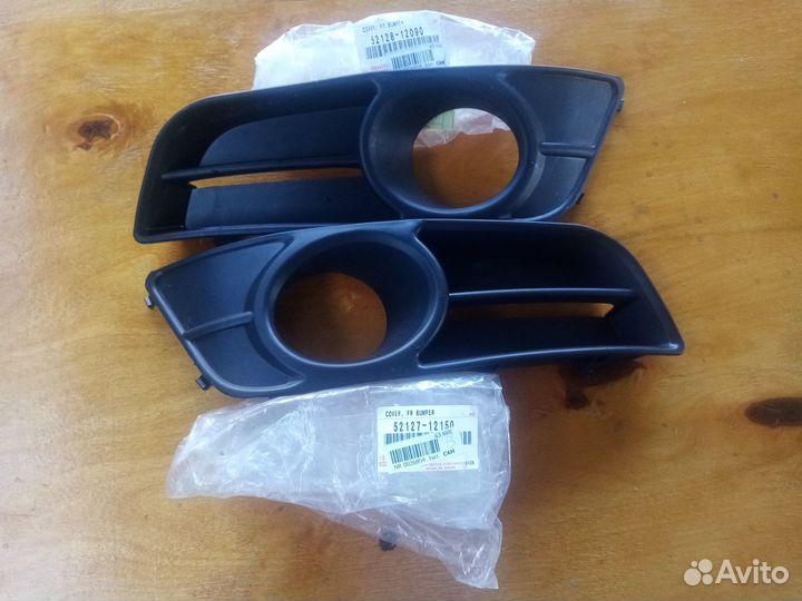 Заглушка переднего бампера