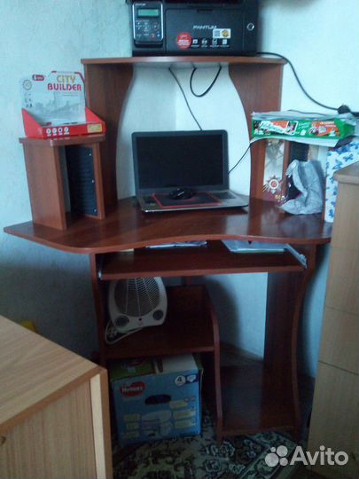 Компьютерный стол
