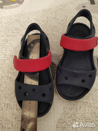 Сандалии crocs c8