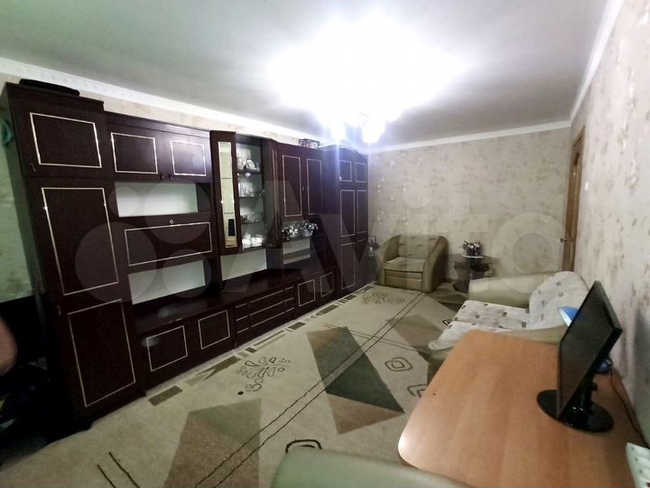 2-к. квартира, 56 м², 1/9 эт.