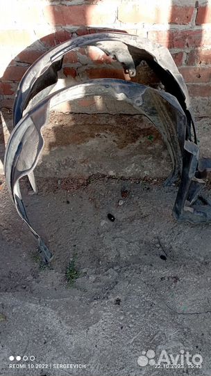 Подкрылок QNC21