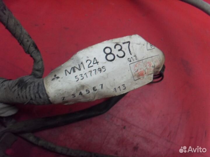 Проводка подкапотная MN124837 Mitsubishi Lancer 9