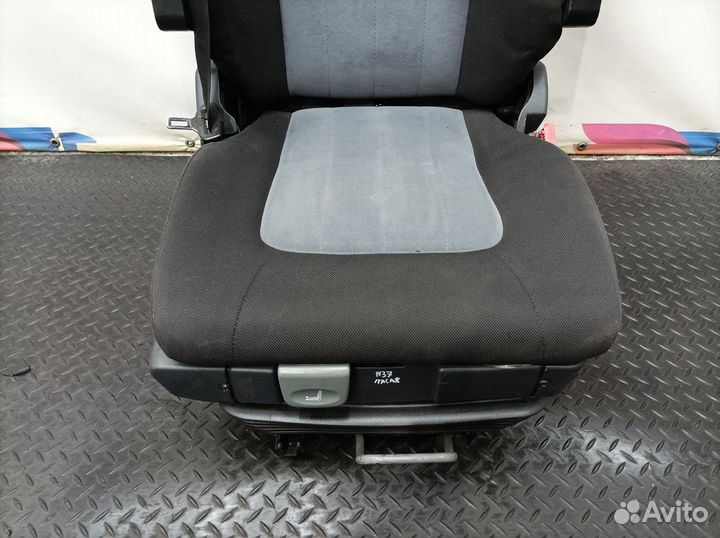 504203127 Сиденье пассажирское пневматическое