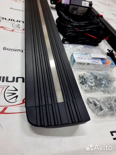 Выдвижные пороги на Mercedes G-Class W463