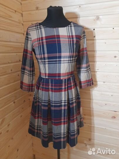 Платье миди теплое на осень 44 размер