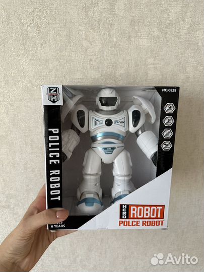 Игрушка робот